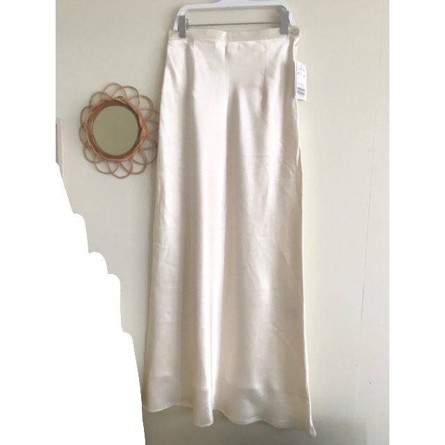 EDIT.FOR LULU(エディットフォールル)の新品 サテンバイアスマキシスカート レディースのスカート(ロングスカート)の商品写真