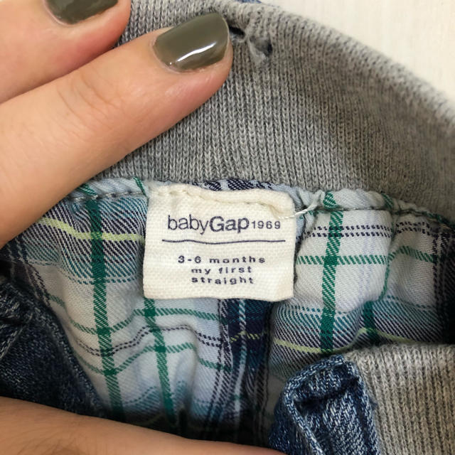 GAP(ギャップ)の【値下げ】GAP／裏地チェックデニム3〜6months キッズ/ベビー/マタニティのベビー服(~85cm)(パンツ)の商品写真