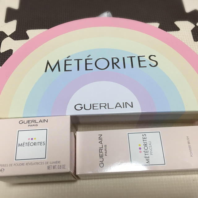 GUERLAIN(ゲラン)の新品未使用    GUERLAIN   METEORITES コスメ/美容のベースメイク/化粧品(フェイスパウダー)の商品写真