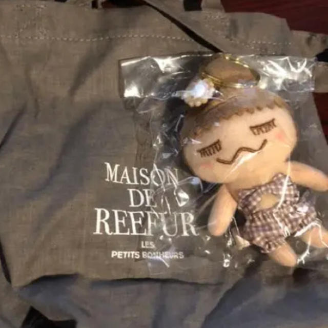 Maison de Reefur(メゾンドリーファー)の希少 新品未開封 メゾン ド リーファー限定の梨花ちゃん人形 トート付き2 レディースのファッション小物(キーホルダー)の商品写真