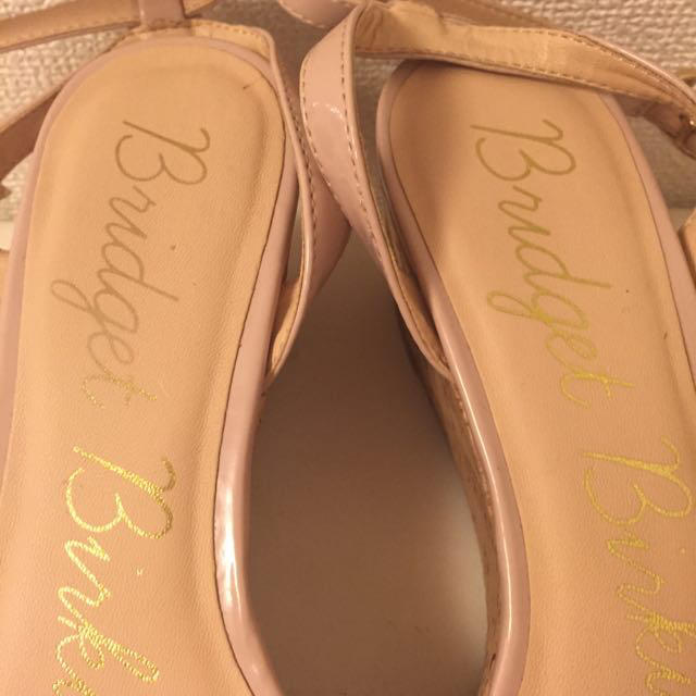 Bridget Birkin(ブリジットバーキン)のピンクベージュ サンダル レディースの靴/シューズ(サンダル)の商品写真