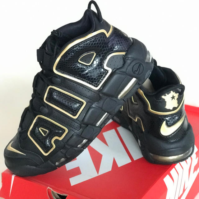 NIKE(ナイキ)の【サカイ様専用】NIKE AIR MORE UPTEMPO 96 フランス メンズの靴/シューズ(スニーカー)の商品写真