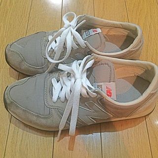 ニューバランス(New Balance)のニューバランス/グレー/(スニーカー)