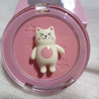 トニーモリー(TONY MOLY)の03 ラブパープル　ブリングキャット パウダー チーク  トニーモリー(チーク)