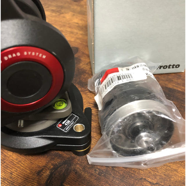 Manfrotto(マンフロット)のマンフロット438  ball camera leveller,3/8  スマホ/家電/カメラのカメラ(デジタル一眼)の商品写真