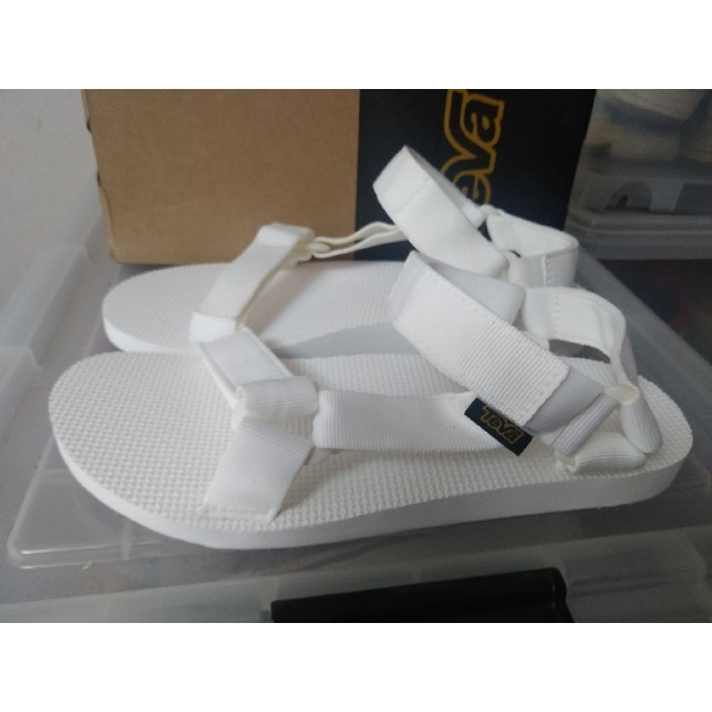 Teva(テバ)の新品 元箱 付属 TEVA M ORIGINAL UNIVERSAL 26 全白 メンズの靴/シューズ(サンダル)の商品写真