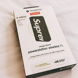 シュプリーム(Supreme)のSupreme®/mophie® powerstation wirelessXL(バッテリー/充電器)