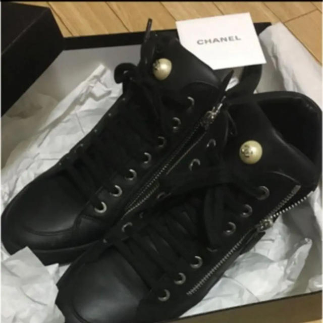 美品 CHANEL シャネル パール ハイカットスニーカー 23.5