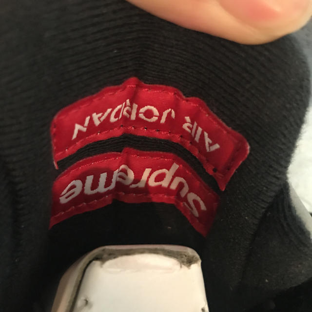 Supreme(シュプリーム)のNIKE AIR JORDAN 5 RETRO SUPREME 新品 正規品  メンズの靴/シューズ(スニーカー)の商品写真