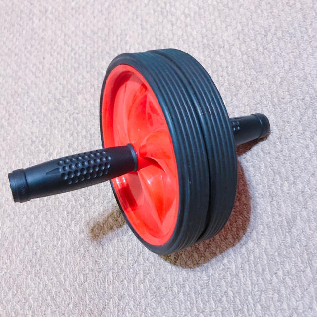腹筋ローラー スポーツ/アウトドアのトレーニング/エクササイズ(トレーニング用品)の商品写真