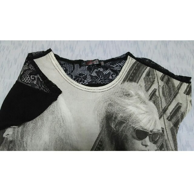 プリントＴシャツ バックレース レディースのトップス(Tシャツ(半袖/袖なし))の商品写真