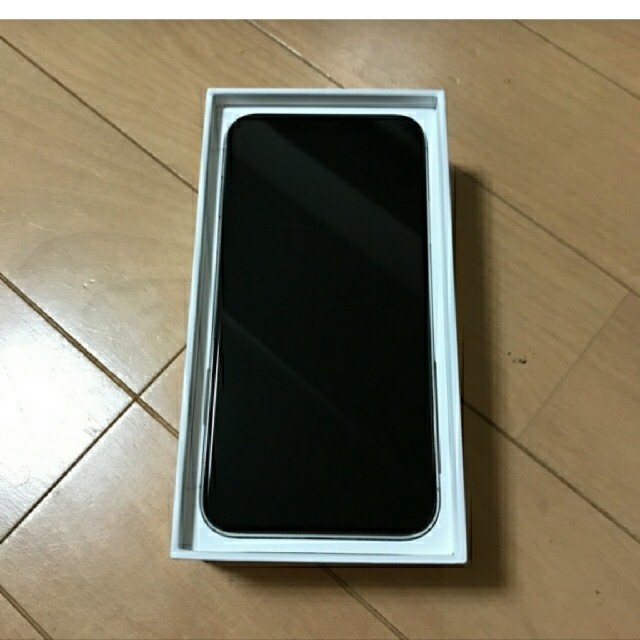 iPhone(アイフォーン)のiPhone X 新品 simフリー スマホ/家電/カメラのスマートフォン/携帯電話(スマートフォン本体)の商品写真