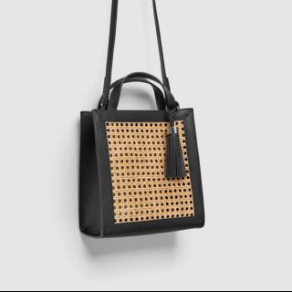 ZARA - ZARA カゴバッグの通販 by momo select|ザラならラクマ ZARA - ZARA カゴバッグの通販 by momo select|ザラならラクマ