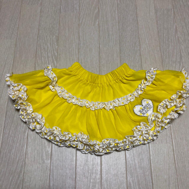 EARTHMAGIC(アースマジック)の２段フリルスカート♡ キッズ/ベビー/マタニティのキッズ服女の子用(90cm~)(スカート)の商品写真