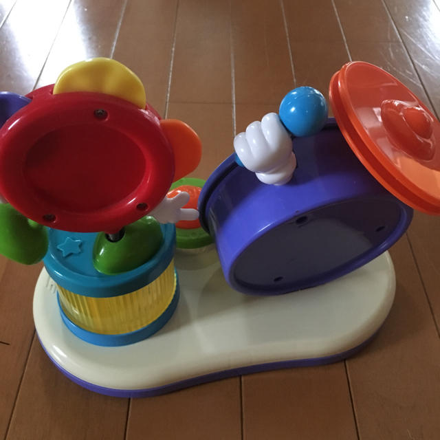 Fisher-Price(フィッシャープライス)の英語　歌う　おもちゃ　フィッシャープライス　ドラム キッズ/ベビー/マタニティのおもちゃ(知育玩具)の商品写真