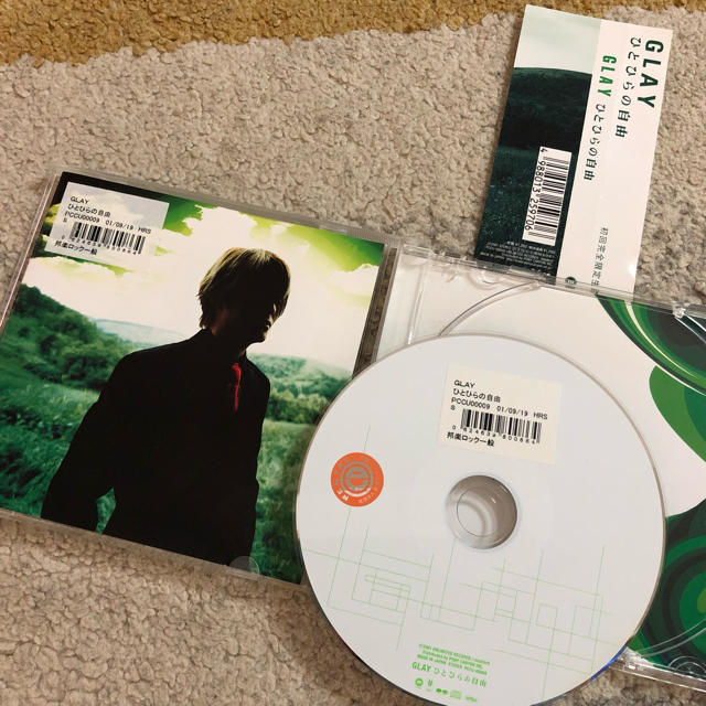GLAY ひとひらの自由 エンタメ/ホビーのCD(ポップス/ロック(邦楽))の商品写真