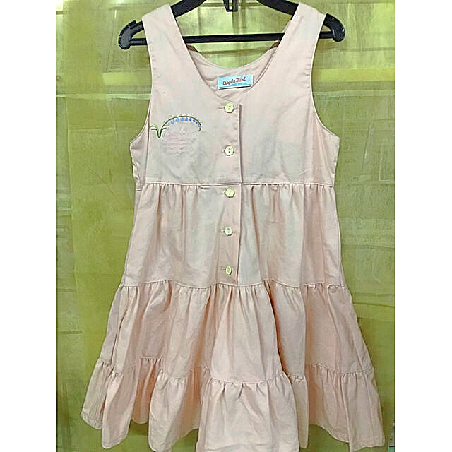 新品 ワンピース  キッズ/ベビー/マタニティのキッズ服女の子用(90cm~)(ワンピース)の商品写真