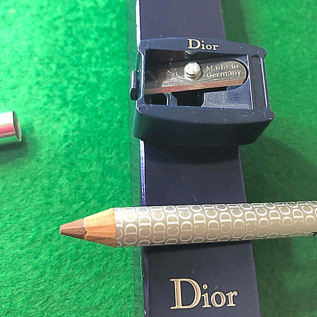 Dior(ディオール)のDIOR アイブロウ 593 コスメ/美容のベースメイク/化粧品(アイブロウペンシル)の商品写真