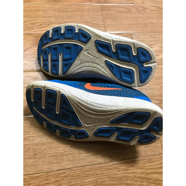 NIKE(ナイキ)のNIKE スニーカー✴︎15㎝ キッズ/ベビー/マタニティのキッズ靴/シューズ(15cm~)(スニーカー)の商品写真