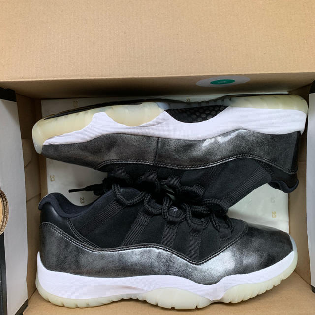 NIKE(ナイキ)のNIKE AIR JORDAN 11 RETRO LOW "BARONS" メンズの靴/シューズ(スニーカー)の商品写真