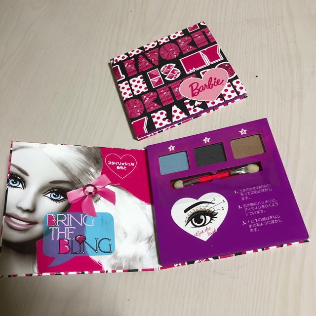 Barbie(バービー)のBarbie アイシャドウセット コスメ/美容のベースメイク/化粧品(アイシャドウ)の商品写真