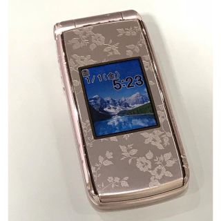 エヌティティドコモ(NTTdocomo)のdocomo らくらくホン7 F-09B pink ガラケー(携帯電話本体)