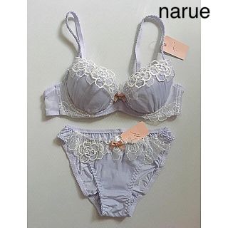 ナルエー(narue)の合計定価5.292円 新品 ナルエー B75 M ブラ&ショーツ(ブラ&ショーツセット)