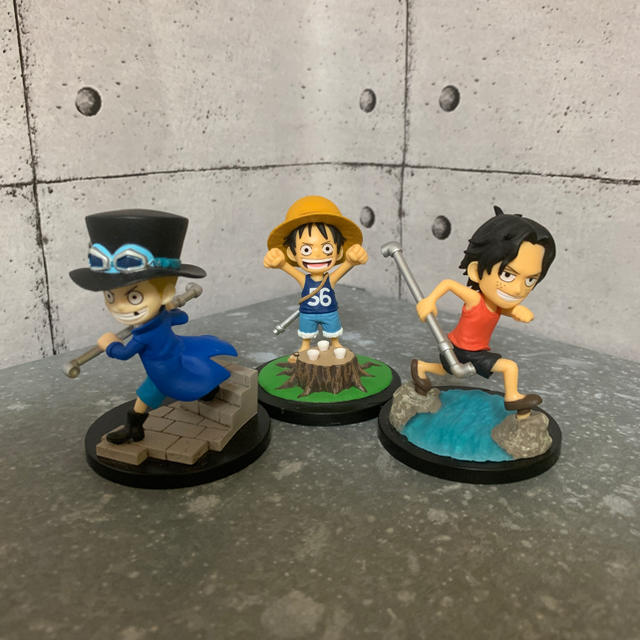 最終値下げONE PIECE 幼少期ルフィ エース サボのフィギュアの通販 by サニーサイド｜ラクマ