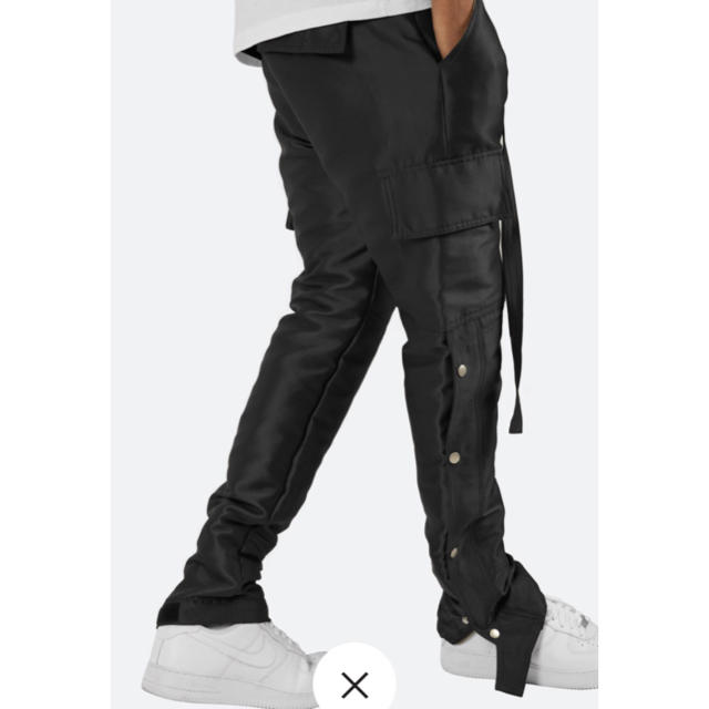 FEAR OF GOD(フィアオブゴッド)のmnml snap zipper cargo pants 31 メンズのパンツ(ワークパンツ/カーゴパンツ)の商品写真