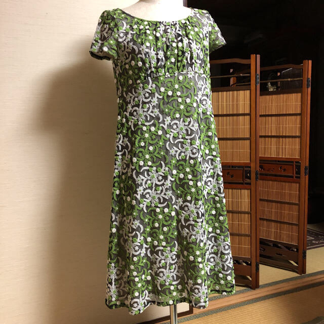 【美品】Sybilla豪華総刺繍ワンピース全て単位はcmです