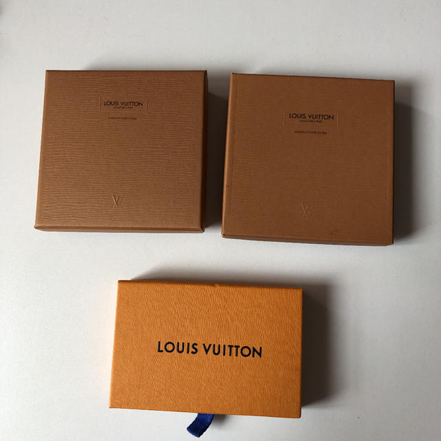 LOUIS VUITTON(ルイヴィトン)のルイヴィトン 箱 7個セット レディースのバッグ(ショップ袋)の商品写真