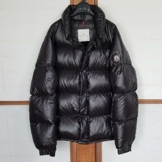 モンクレール(MONCLER)の【美品】モンクレール　ダウン　3(ダウンジャケット)