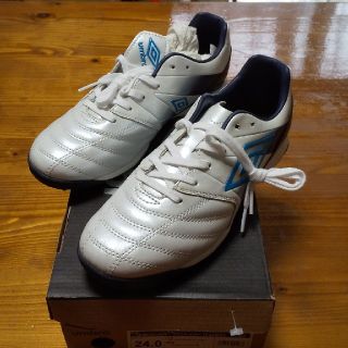 アンブロ(UMBRO)の値下げ💴⤵️UMBRO ジュニアシューズ  アクセレイター  24cm(シューズ)