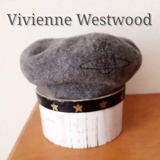 ヴィヴィアンウエストウッド(Vivienne Westwood)のVivienne オーヴ刺繍ベレー帽(ハンチング/ベレー帽)