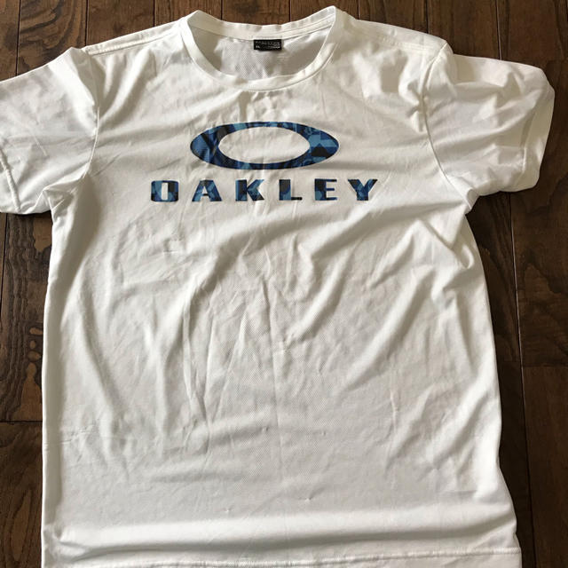 Oakley(オークリー)の美品OAKLEY Tシャツ メンズのトップス(Tシャツ/カットソー(半袖/袖なし))の商品写真