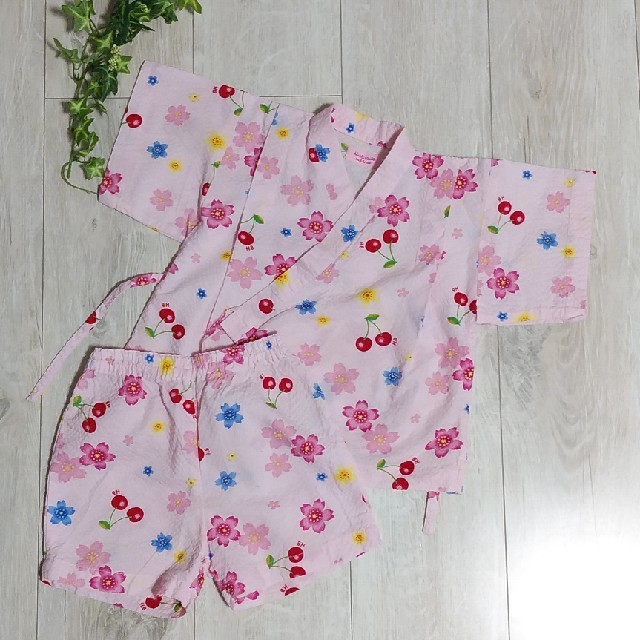 mikihouse(ミキハウス)の女児　甚平80 キッズ/ベビー/マタニティのキッズ服女の子用(90cm~)(甚平/浴衣)の商品写真