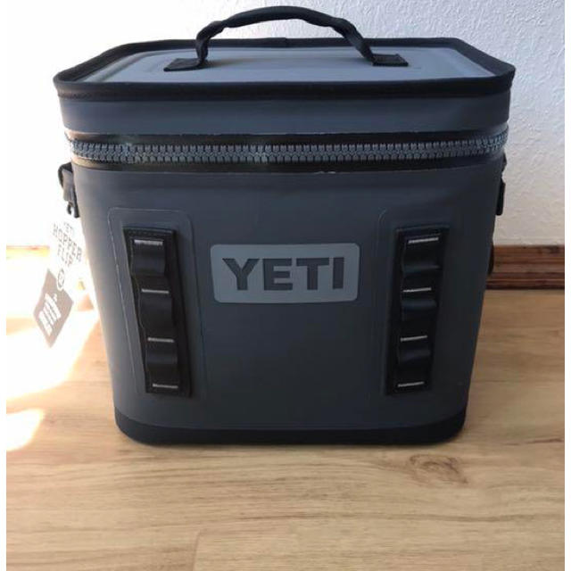 未開封:YETI HOPPER FLIP 8チャコール イエティホッパーフリップ-