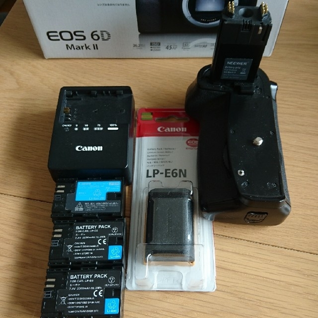 Canon(キヤノン)のCanon EOS 6D MarkⅡ 本体　新品ﾊﾞｯﾃﾘ付 スマホ/家電/カメラのカメラ(デジタル一眼)の商品写真