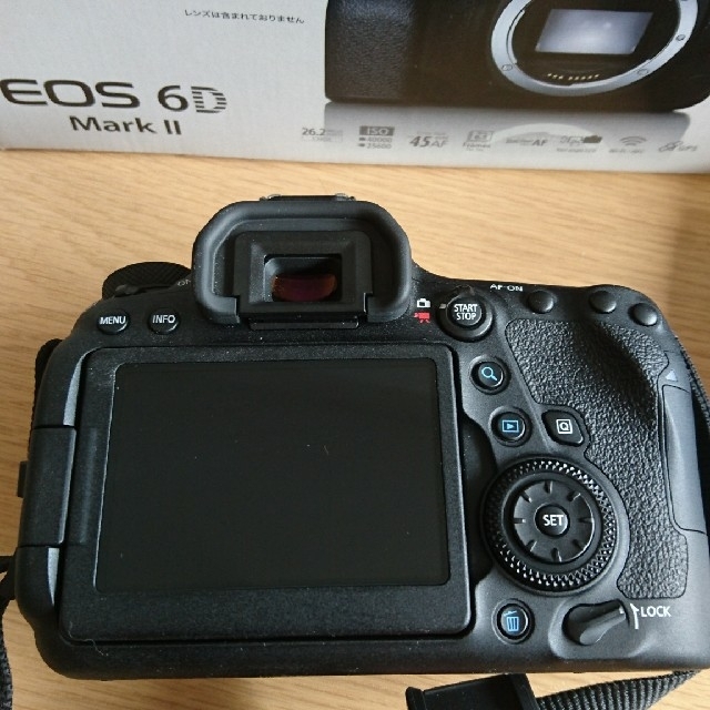 Canon(キヤノン)のCanon EOS 6D MarkⅡ 本体　新品ﾊﾞｯﾃﾘ付 スマホ/家電/カメラのカメラ(デジタル一眼)の商品写真