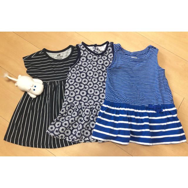 babyGAP(ベビーギャップ)のベビーギャップ H＆M ワンピース３セット＋Gジャン ４点セット キッズ/ベビー/マタニティのベビー服(~85cm)(ワンピース)の商品写真