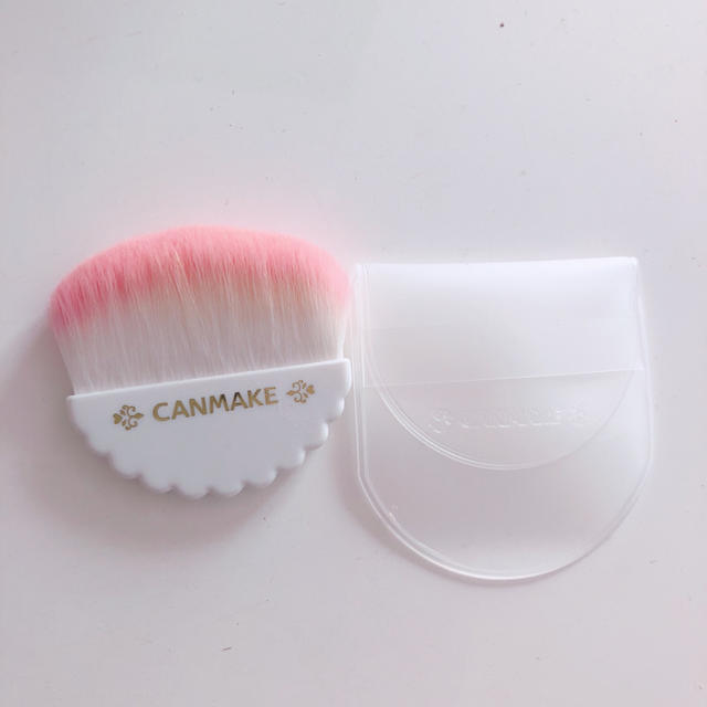 CANMAKE(キャンメイク)のマシュマロフィニッシュ フェイスブラシ 01 コスメ/美容のベースメイク/化粧品(フェイスパウダー)の商品写真