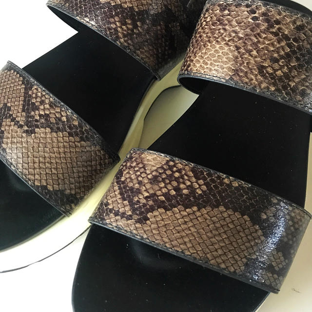 GU(ジーユー)の美品 GU プラットフォームサンダル レディースの靴/シューズ(サンダル)の商品写真