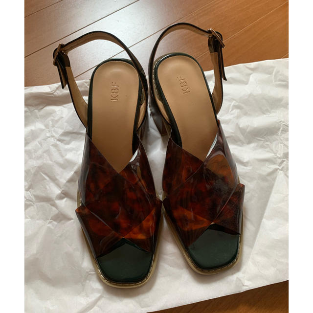 KBF(ケービーエフ)の1回のみ着用 KBF 👡クリアサンダル👡 レディースの靴/シューズ(サンダル)の商品写真