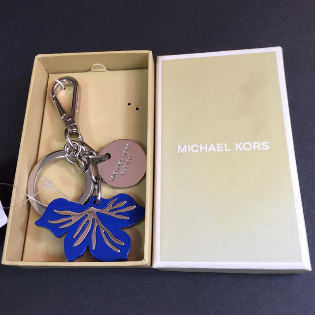 Michael Kors(マイケルコース)の[新品♡未使用] MICHAEL KORS キーチェーン レディースのファッション小物(キーホルダー)の商品写真