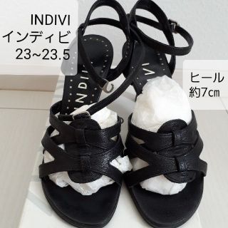 インディヴィ(INDIVI)の幅広甲高の方に！INDIVI黒サンダル23~23.5㎝(サンダル)