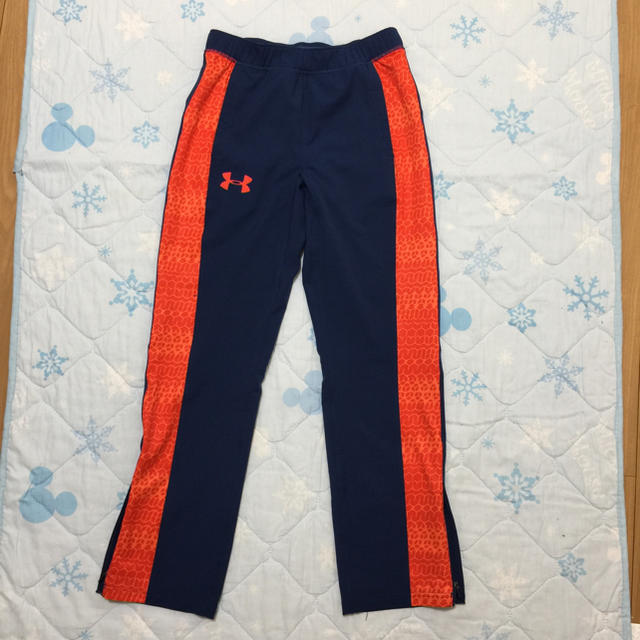 UNDER ARMOUR(アンダーアーマー)の美品🎶アンダーアーマー ウインドブレイカー 150 キッズ/ベビー/マタニティのキッズ服男の子用(90cm~)(ジャケット/上着)の商品写真