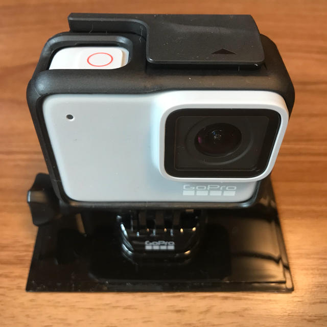 GoPro(ゴープロ)のenowa さん専用 HERO7 WHITE スマホ/家電/カメラのカメラ(コンパクトデジタルカメラ)の商品写真