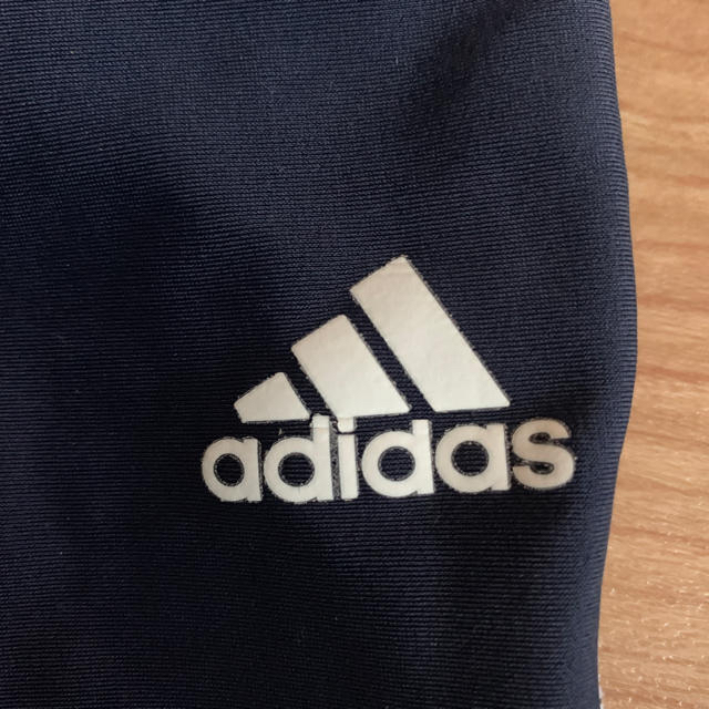 adidas(アディダス)のadidas スクール水着 ネイビー ブルー 130 男の子 キッズ/ベビー/マタニティのキッズ服男の子用(90cm~)(水着)の商品写真