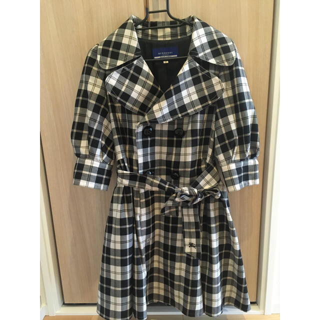 BURBERRY BLUE LABEL(バーバリーブルーレーベル)のバーバリーブルーレーベル スプリングコート お値下げ♡ レディースのジャケット/アウター(スプリングコート)の商品写真