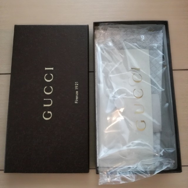 Gucci(グッチ)の値下げ　グッチ　ショップ　空箱 レディースのバッグ(ショップ袋)の商品写真